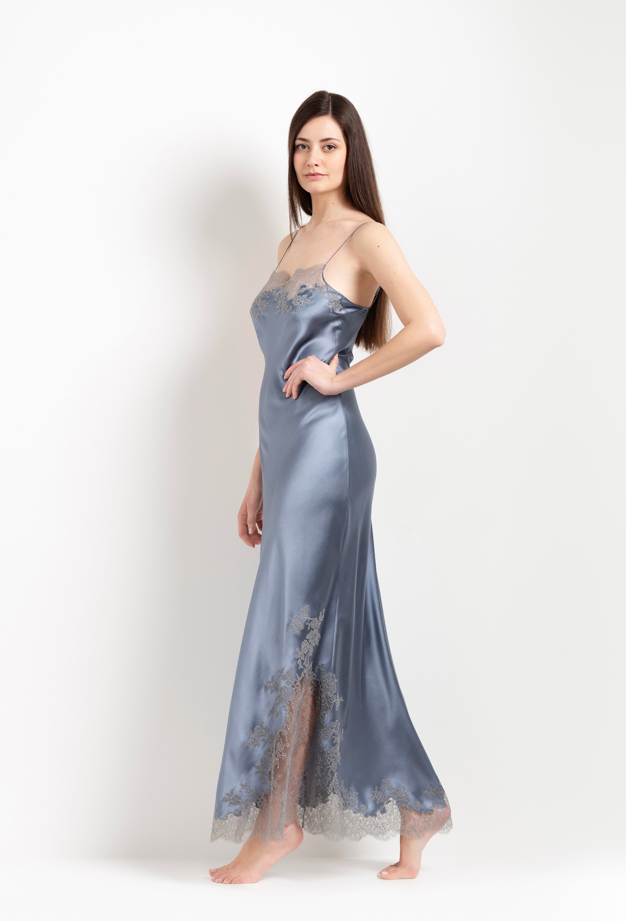Made of silk and lace, explore the lingerie collection Hiver 2026-27 from the house Carine Gilson with this Long Dress Straight Neckline in Blue stone Silk  with Grey lace