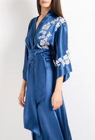 Be seduced by Carine Gilson most beautiful silk and lace collection with this Long Kimono Classic Sleeves in Azur Silk  with Natural lace