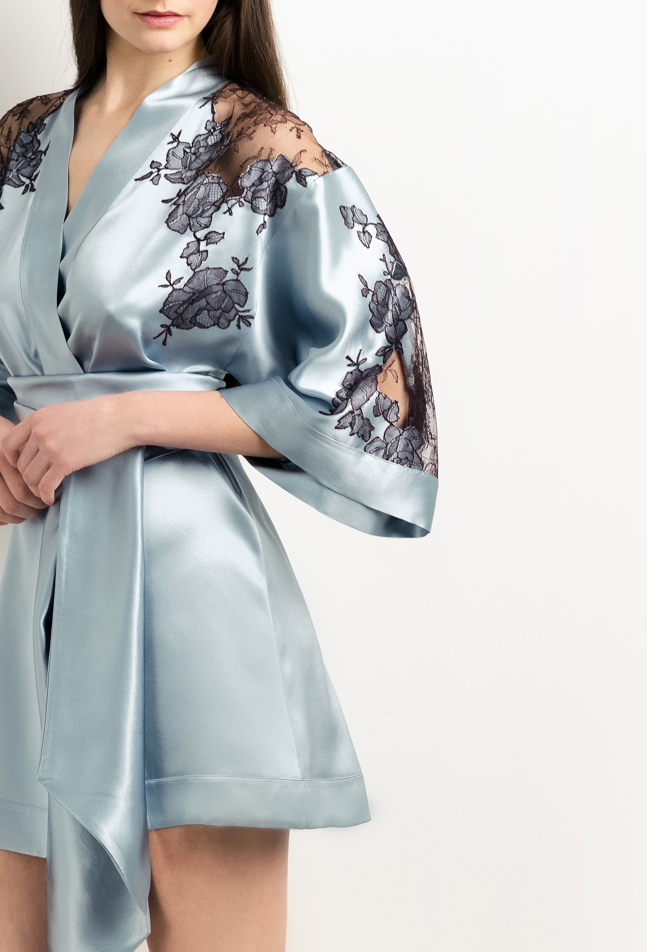 Made of silk and lace, explore the lingerie collection 2025 Winter from the house Carine Gilson with this Short Kimono Classic Sleeves in Frozen blue Silk  with Ebony lace