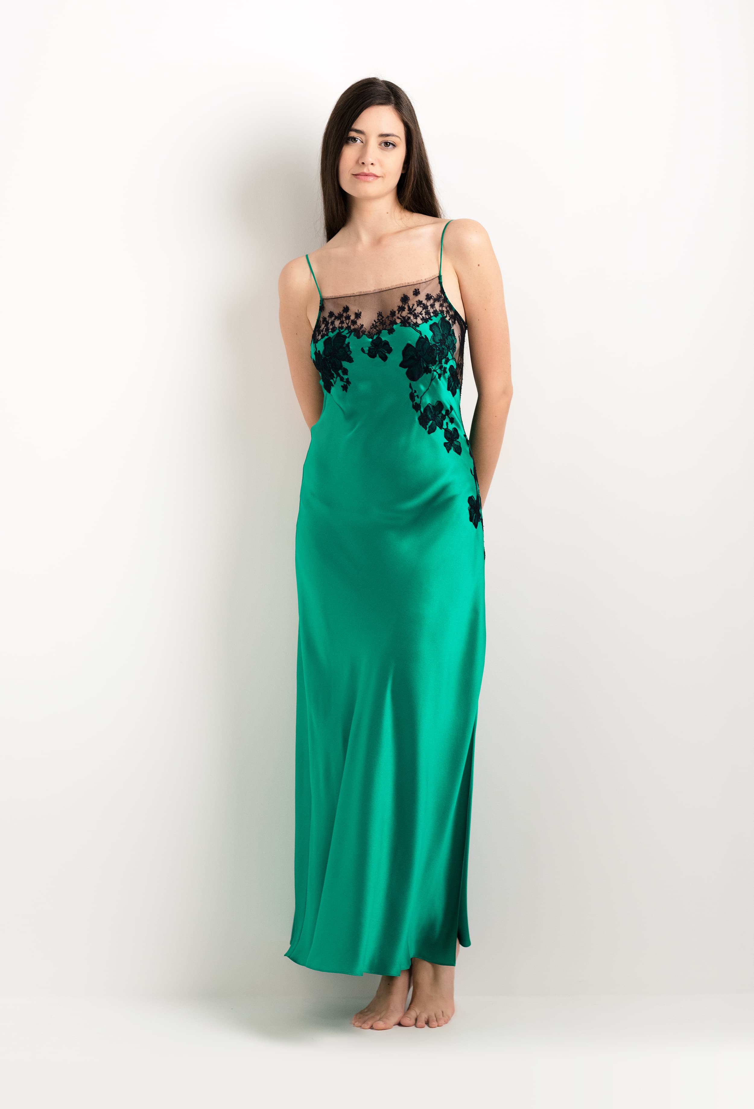 Enter Carine Gilson's world and the most beautiful silk lingerie with the 2025 cruise collection with this Long Gown Straight Neckline in Jade Green Silk  with Black lace