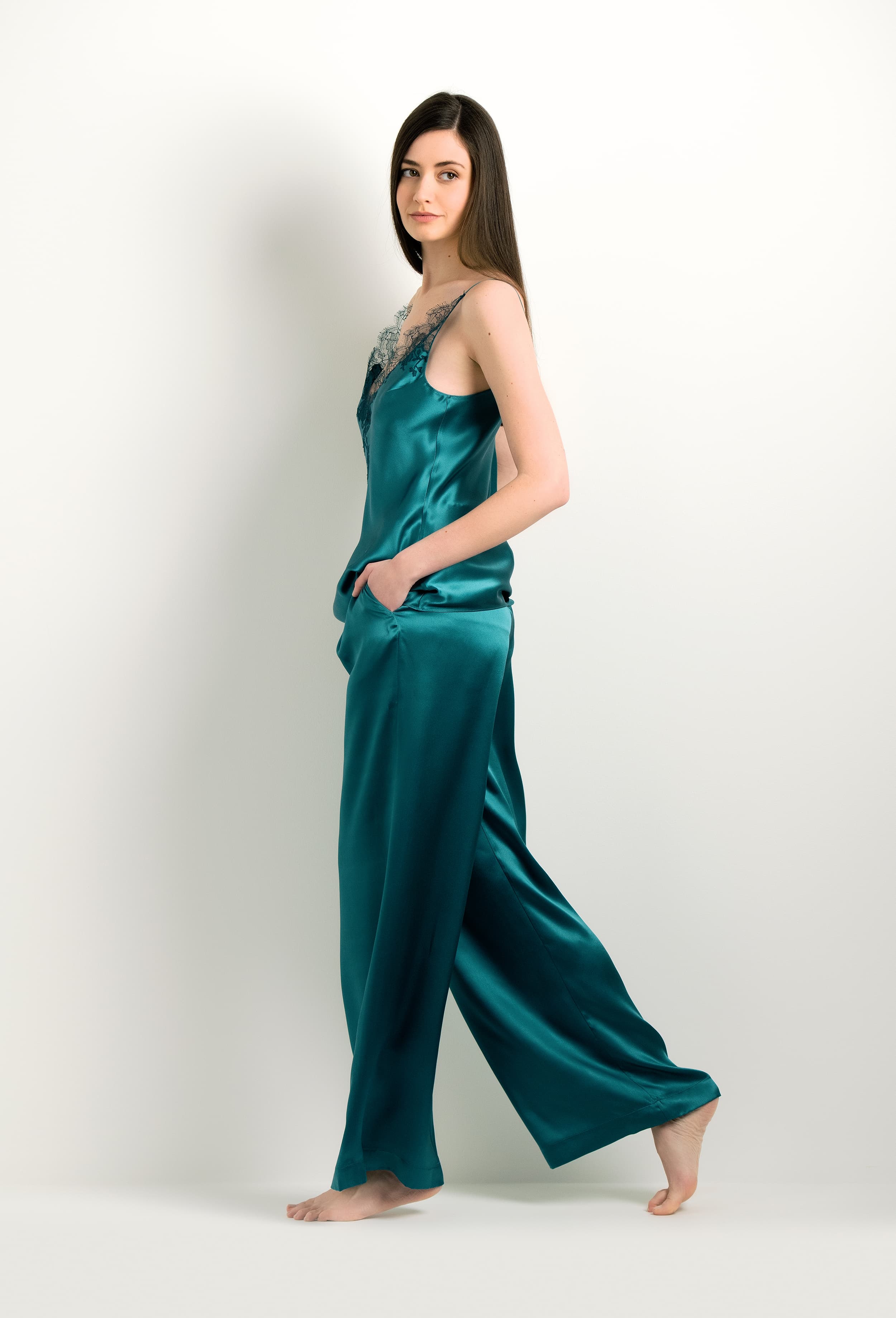 Enjoy the 2024 winter collection of lingerie couture from the house Carine Gilson with this Camisole V Neckline in blue Silk with emerald green lace