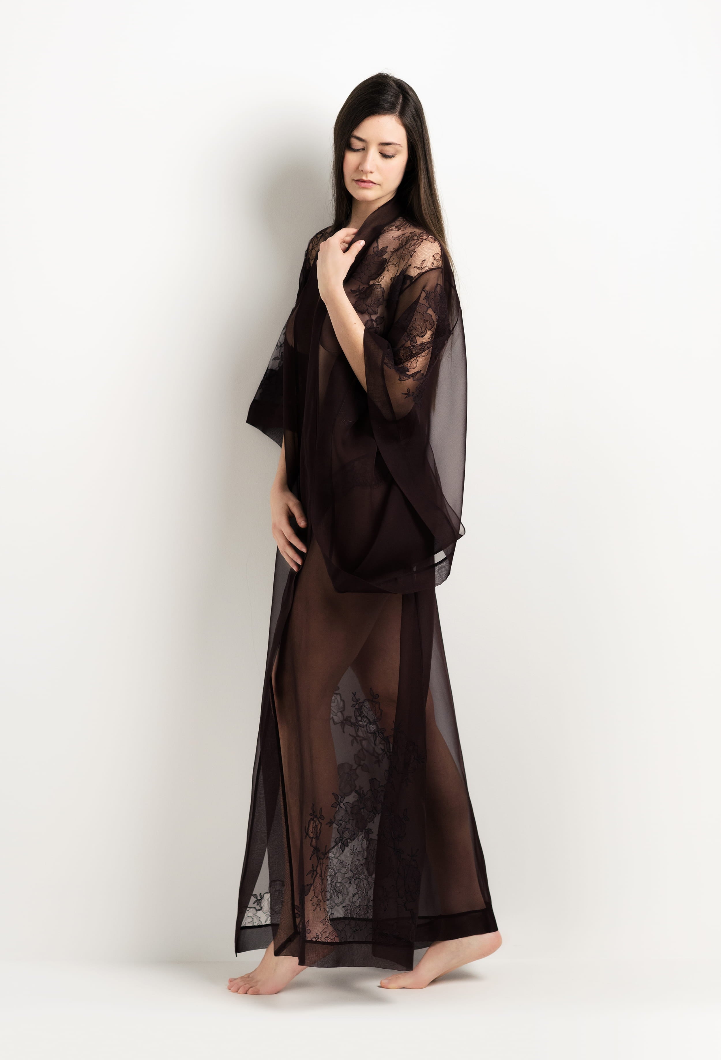 Discover the 2025 Winter collection of lingerie couture from the house Carine Gilson with this Long Kimono Butterfly Sleeves in Ebony Silk  with Ebony lace