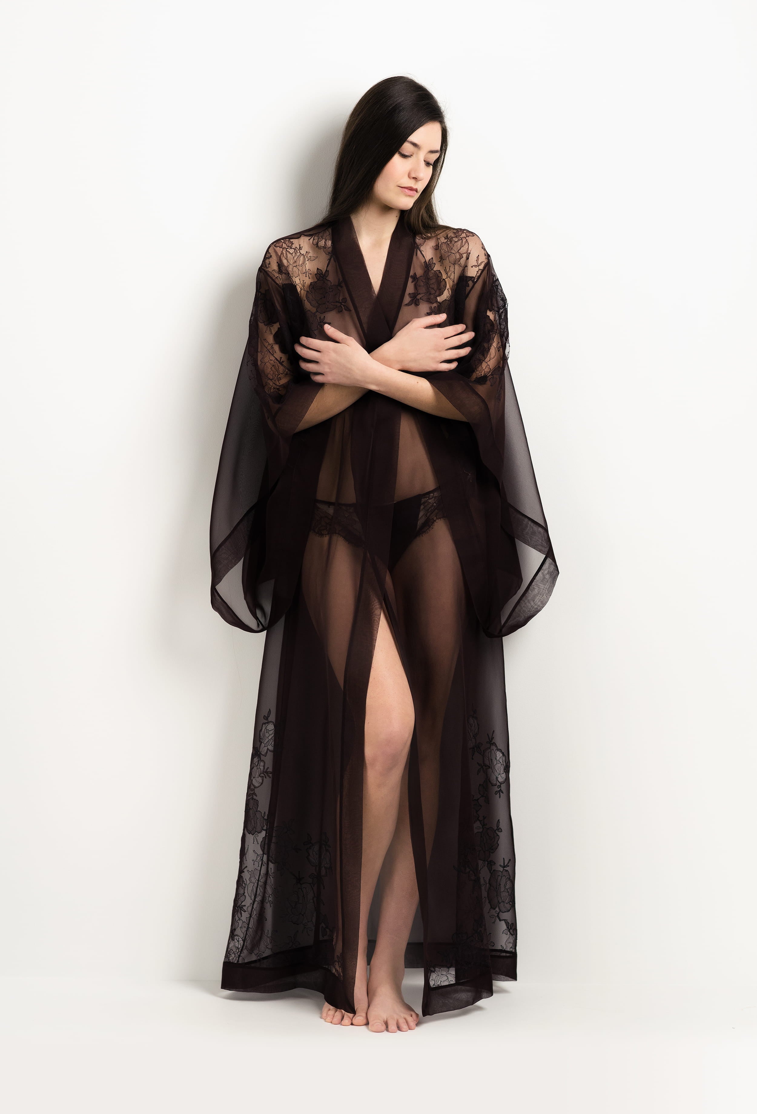 Discover the 2025 Winter collection of lingerie couture from the house Carine Gilson with this Long Kimono Butterfly Sleeves in Ebony Silk  with Ebony lace