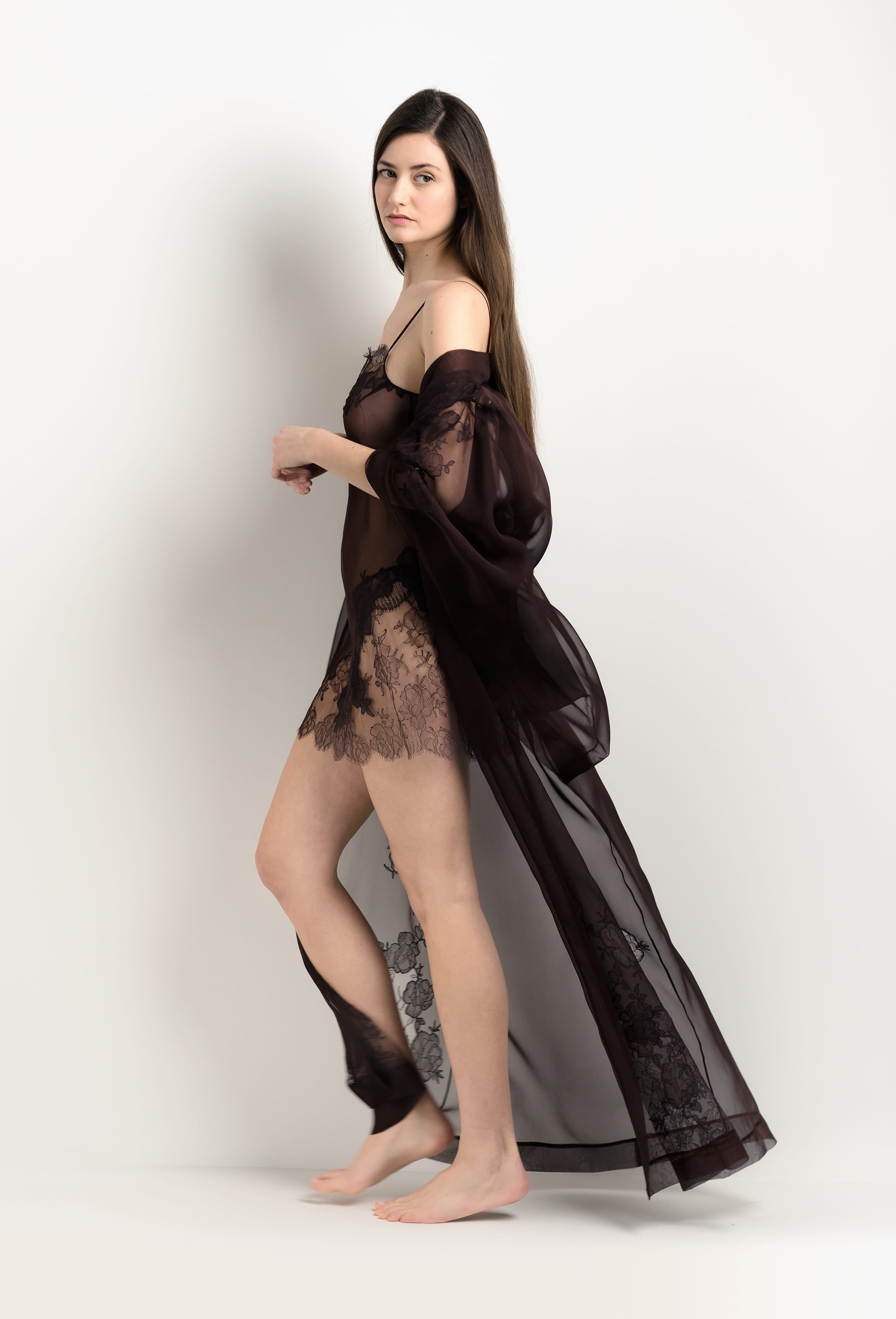 Discover the 2025 Winter collection of lingerie couture from the house Carine Gilson with this Long Kimono Butterfly Sleeves in Ebony Silk  with Ebony lace