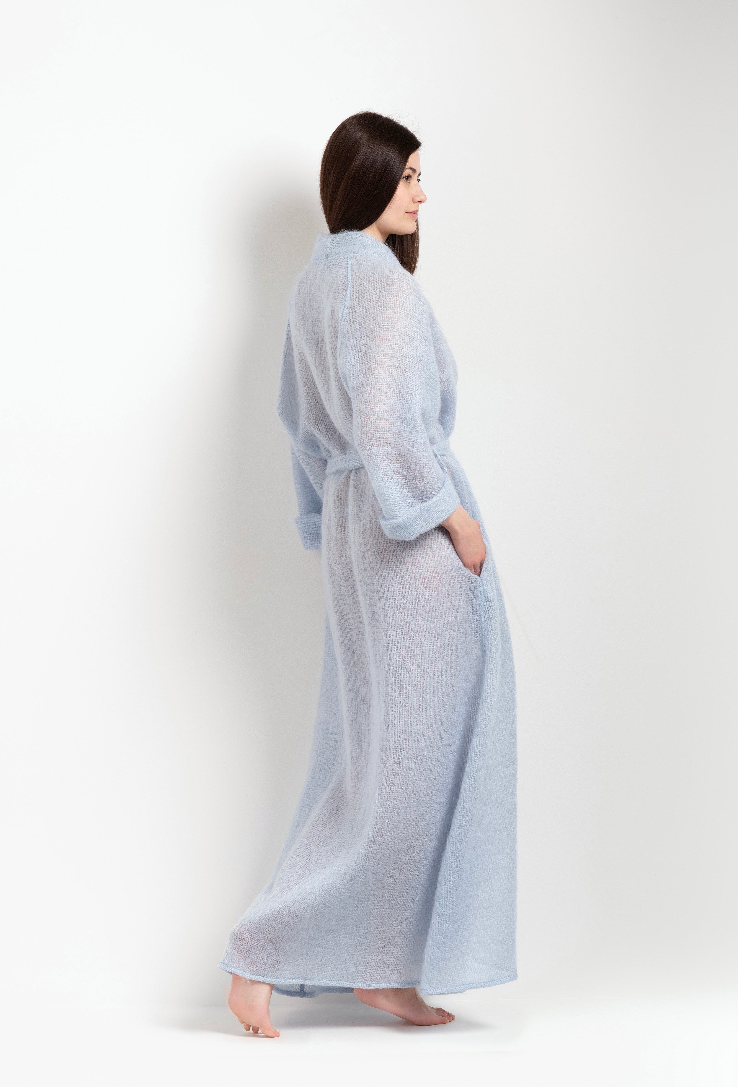 Be seduced by Carine Gilson most beautiful loungewear collection with this Long Raglan Jacket in Blue mohair