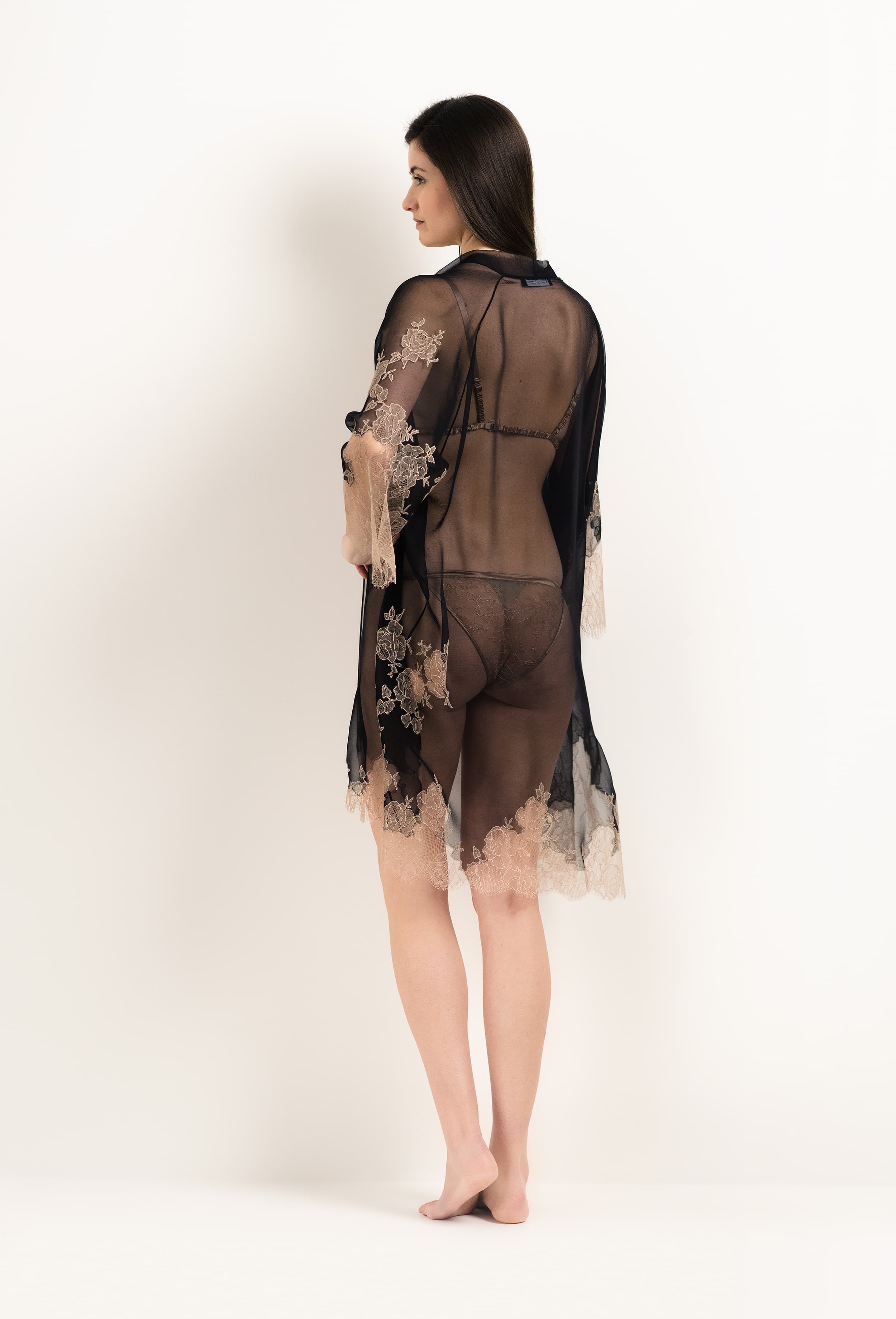 Discover the 2025 Winter collection of lingerie couture from the house Carine Gilson with this Kimono Raglan Style in Black Silk  with Vison lace
