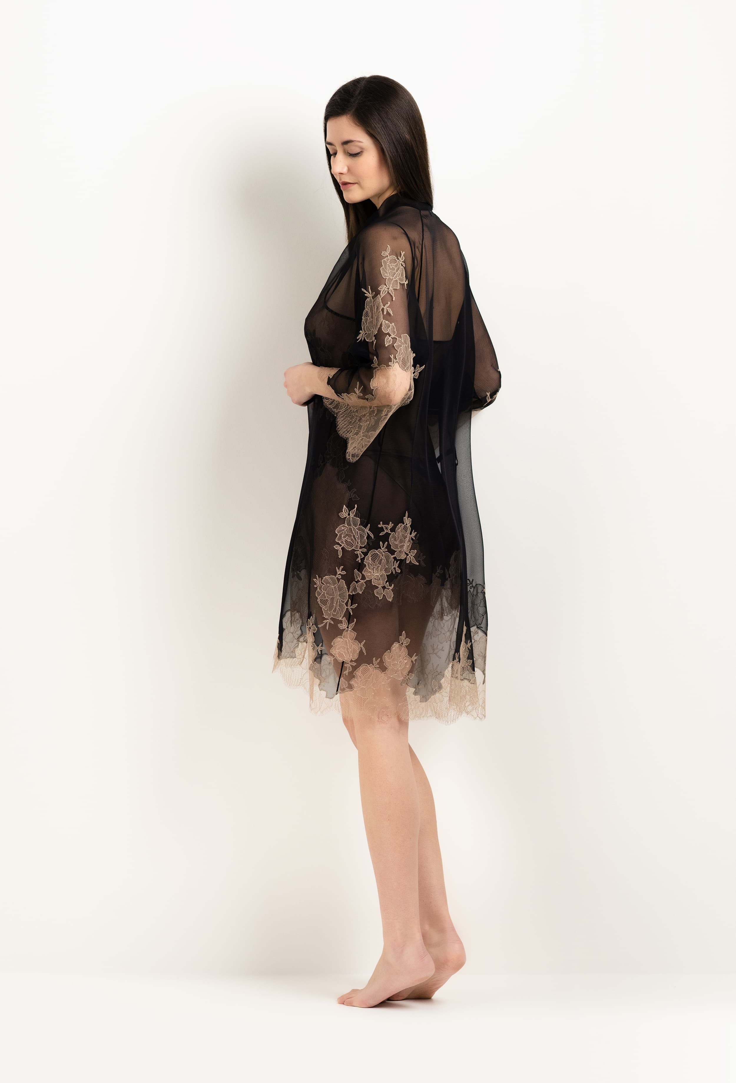Discover the 2025 Winter collection of lingerie couture from the house Carine Gilson with this Kimono Raglan Style in Black Silk  with Vison lace