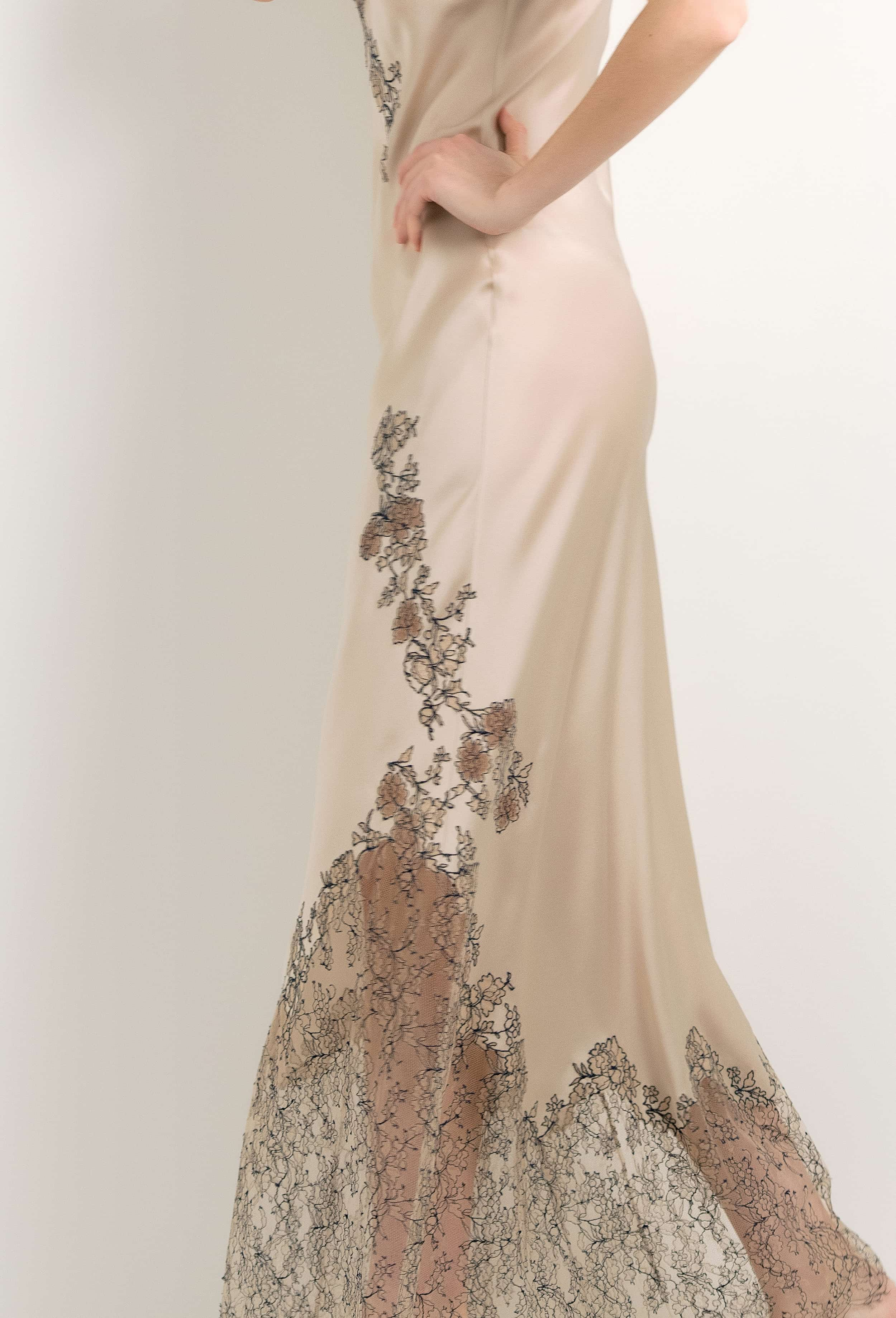 Enjoy the 2024 winter collection of lingerie couture from the house Carine Gilson with this Long Gown V Neckline in sand beige Silk with Beige Navy lace