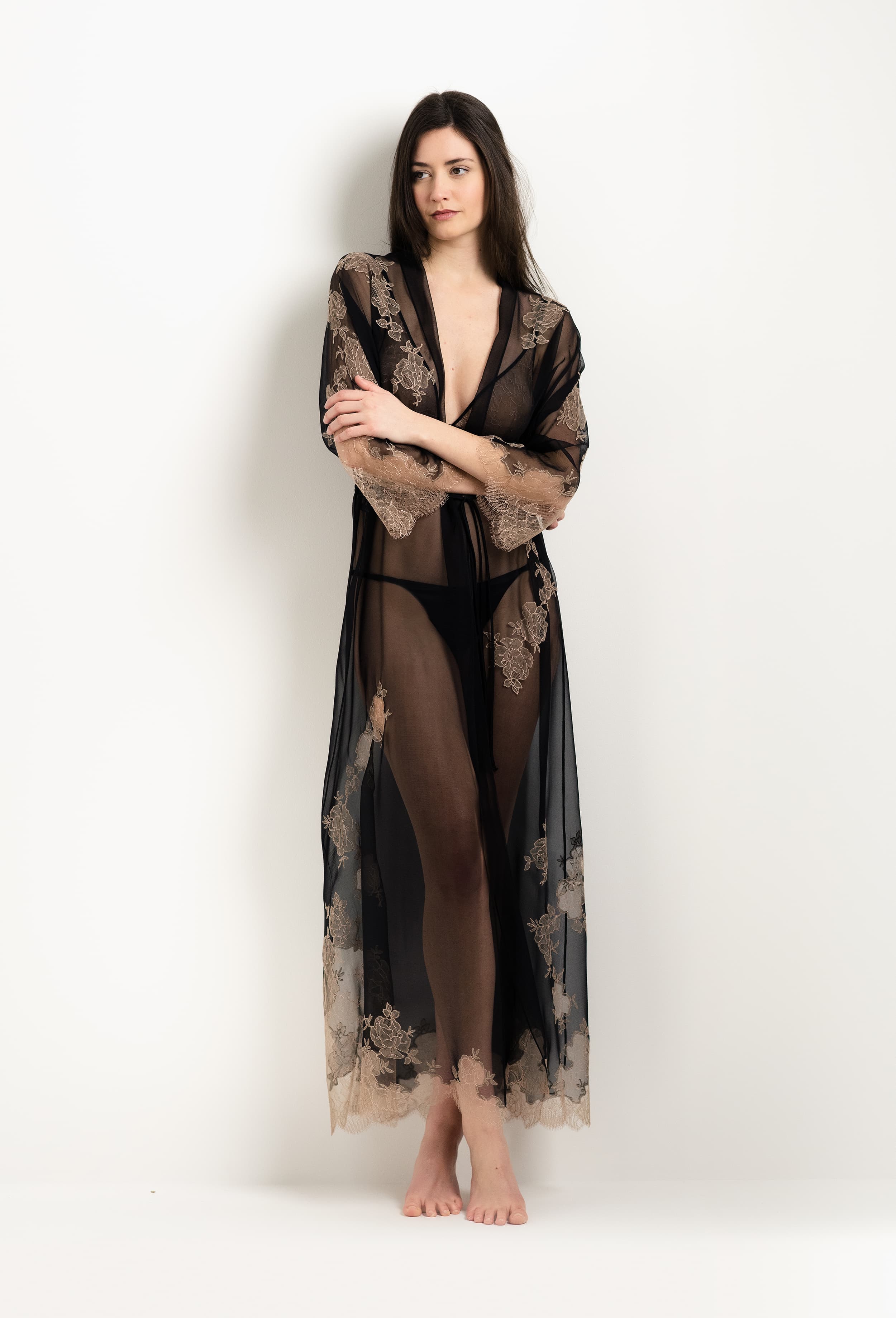 Enter Carine Gilson's world and the most beautiful silk lingerie with the 2025 Winter collection with this Long Kimono Raglan Style in Black Silk  with Vison lace