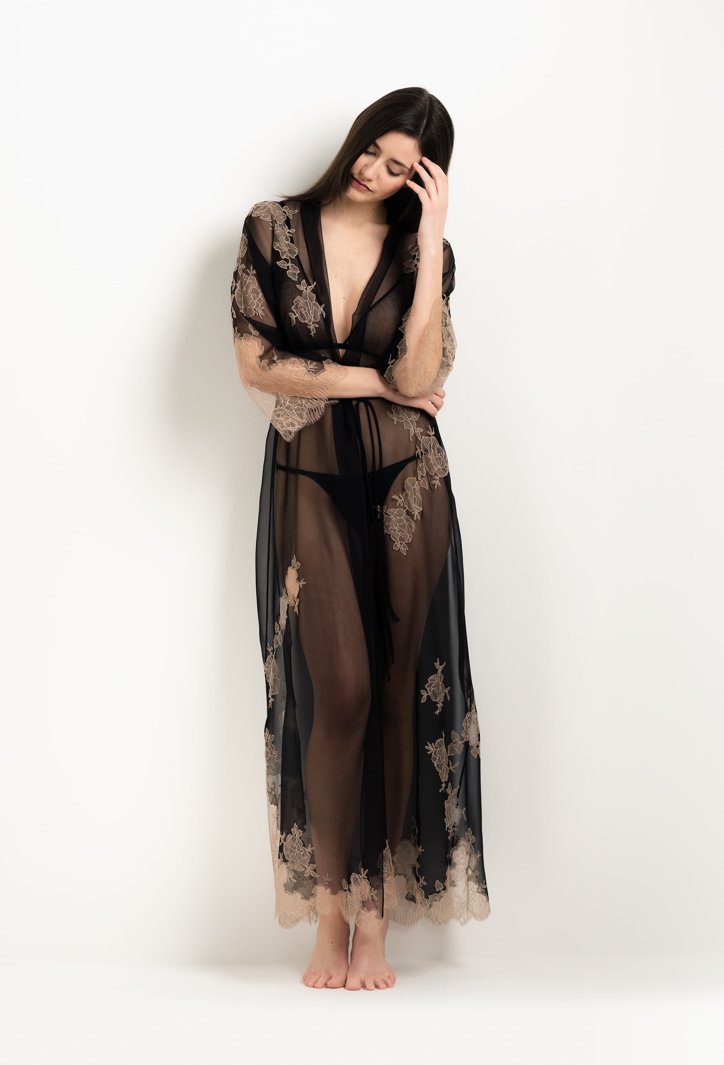 Enter Carine Gilson's world and the most beautiful silk lingerie with the 2025 Winter collection with this Long Kimono Raglan Style in Black Silk  with Vison lace