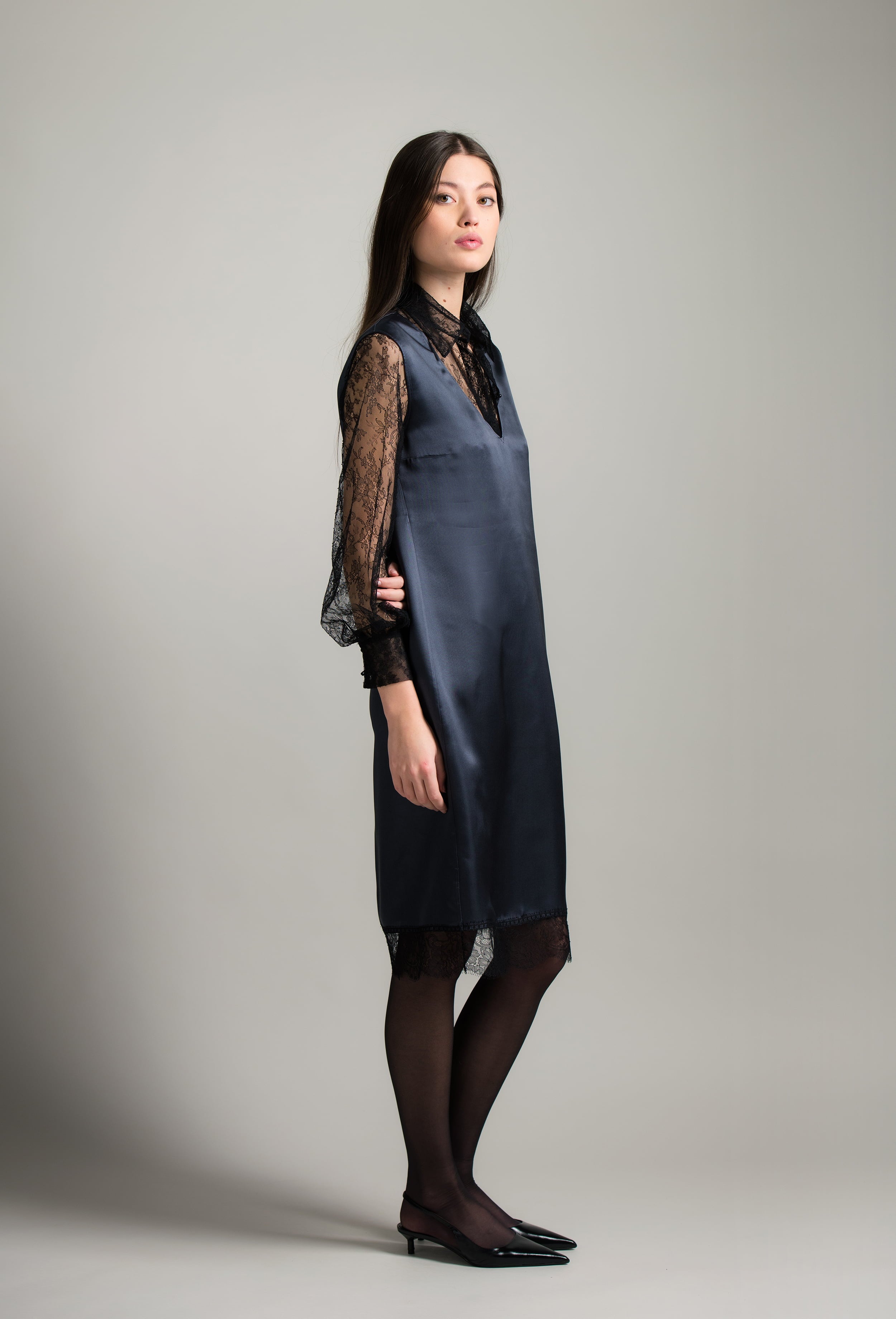 Be seduced by Carine Gilson most beautiful silk lingerie collection with this Midi Dress Silk with V neck in DarkGrey Silk  with black lace