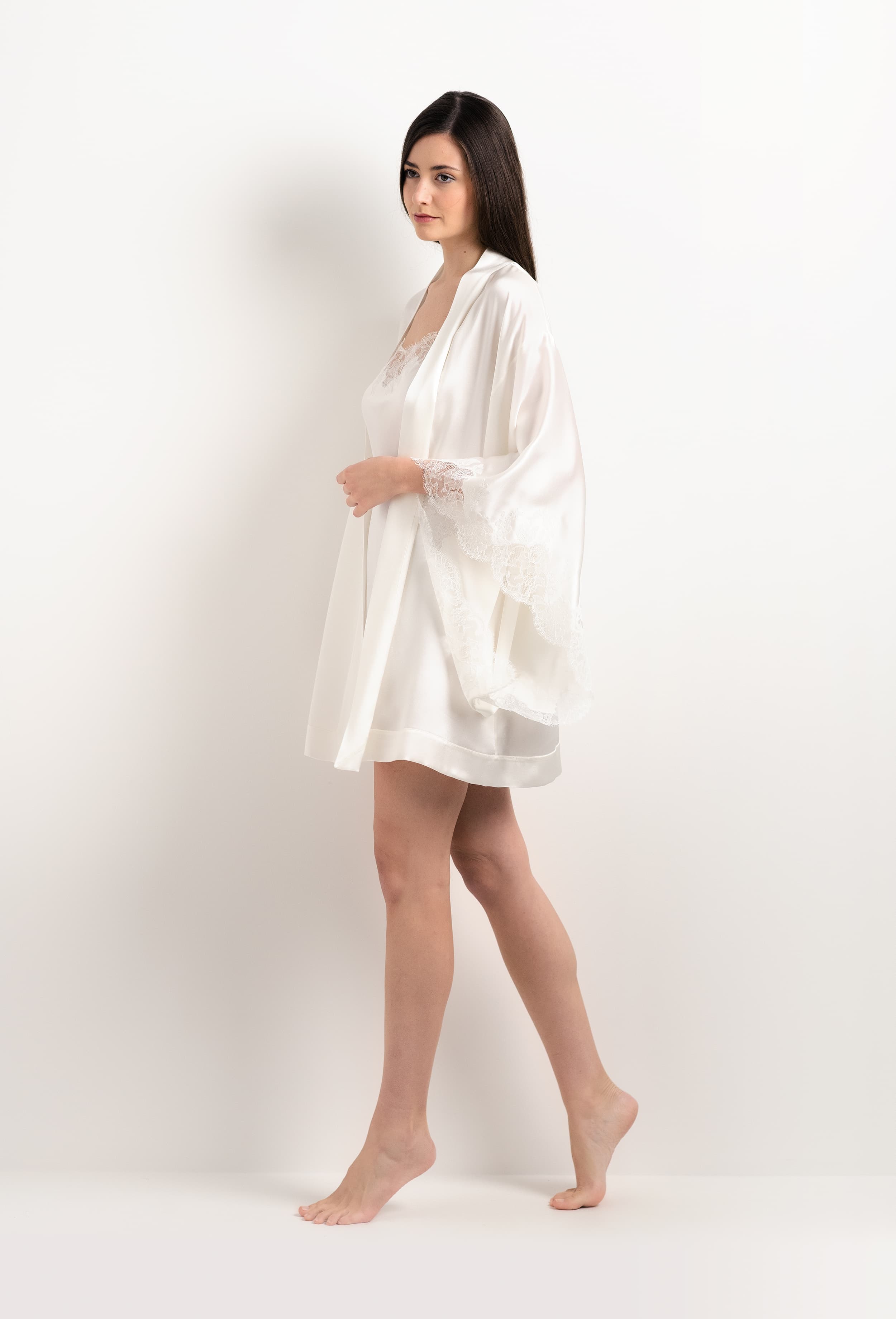 Made of silk and lace, explore the lingerie collection 2025 Summer from the house Carine Gilson with this Short Kimono Butterfly Sleeves in Natural Silk  with Natural lace