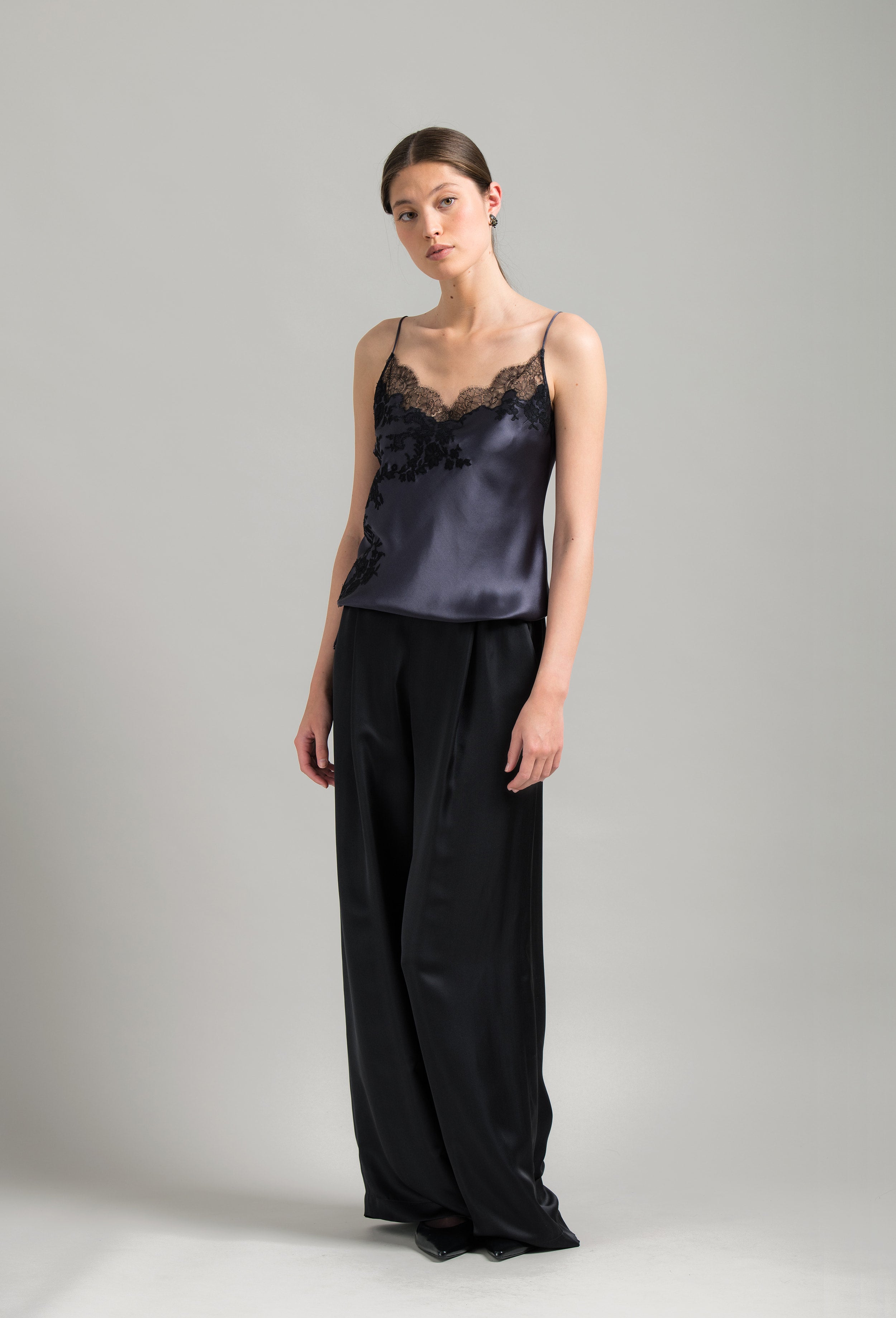 Discover the Winter 2026-27 collection of lingerie couture from the house Carine Gilson with this Camisole Classic in DarkGrey Silk with black lace
