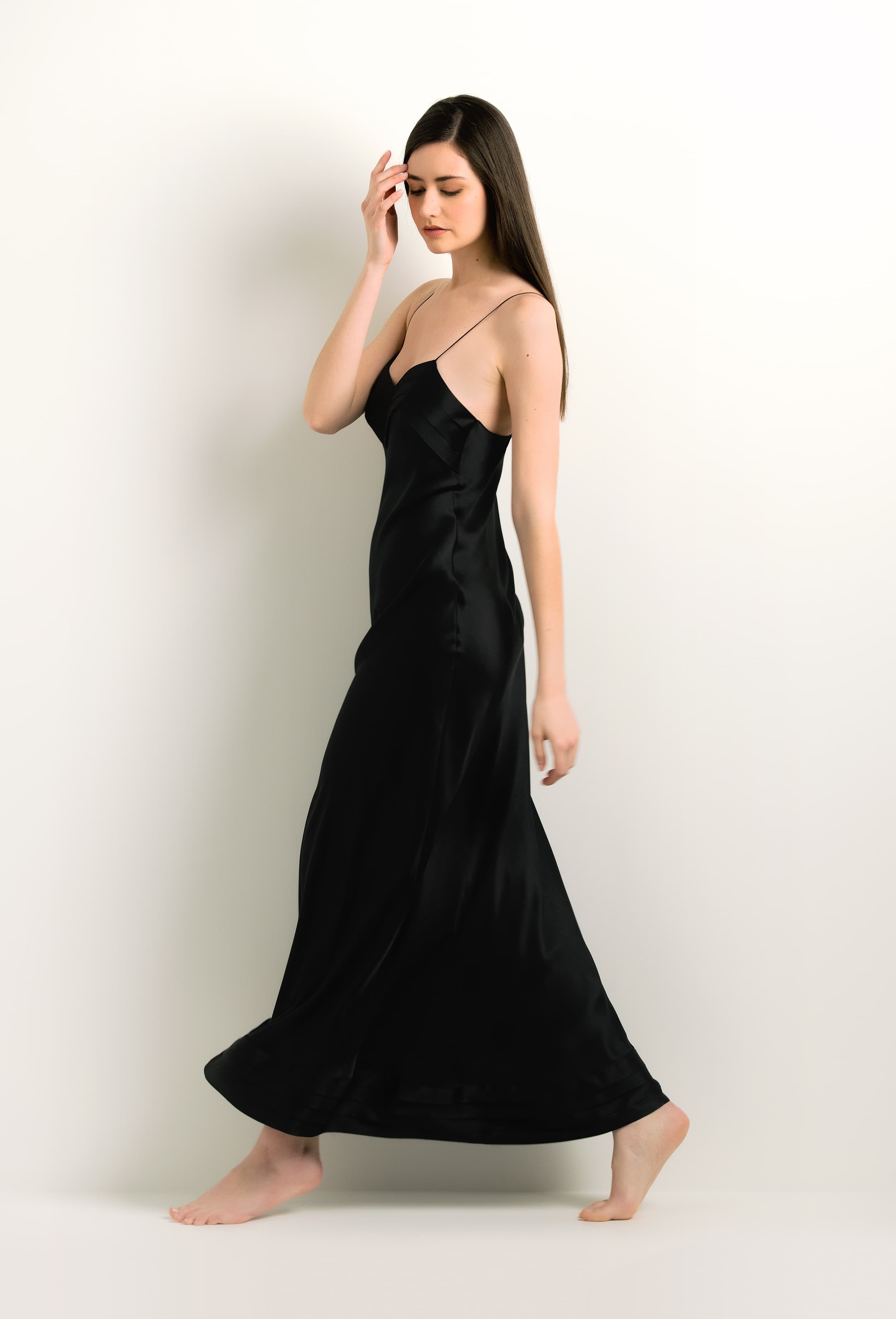 The 2024 winter collection from the house Carine Gilson - The most beautiful couture lingerie to be discovered with this Long Gown with Pleat in Black Silk