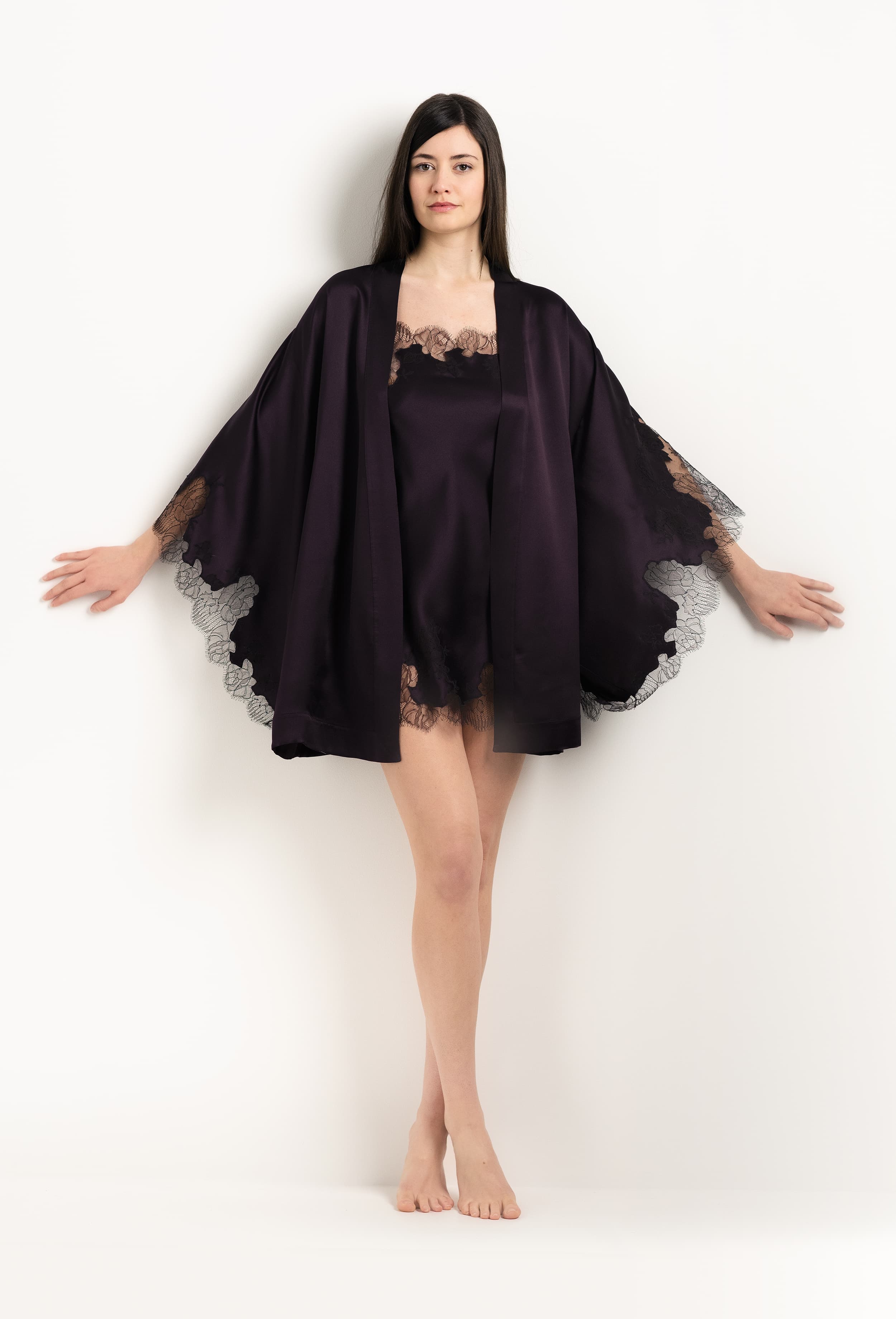 Be seduced by Carine Gilson most beautiful silk lingerie collection with this Short Kimono Butterfly Sleeves in Plum Silk  with Ebony lace