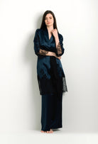 Enjoy the 2024 winter collection of lingerie couture from the house Carine Gilson with this Kimono Raglan Style in dark blue Silk with Black lace