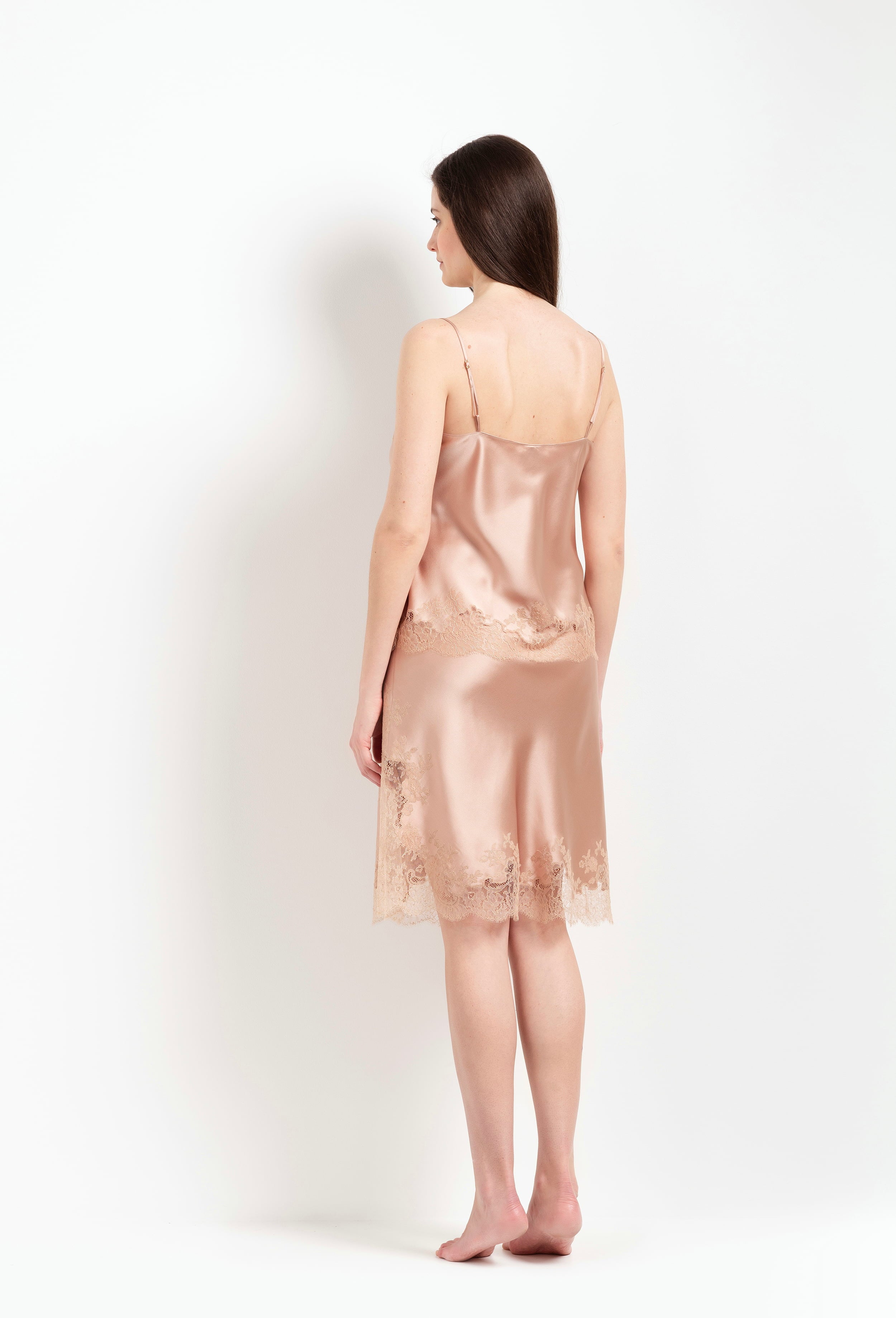 Made of silk and lace, explore the lingerie collection Winter 2026-27 from the house Carine Gilson with this Skirt in Beige vison Silk  with Beige vison lace