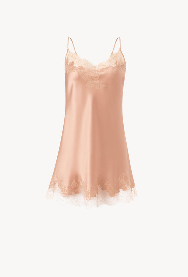 Enjoy the Winter 2026-27 collection of lingerie couture from the house Carine Gilson with this Babydoll Style Classic Neckline in Beige vison Silk  with Beige vison lace