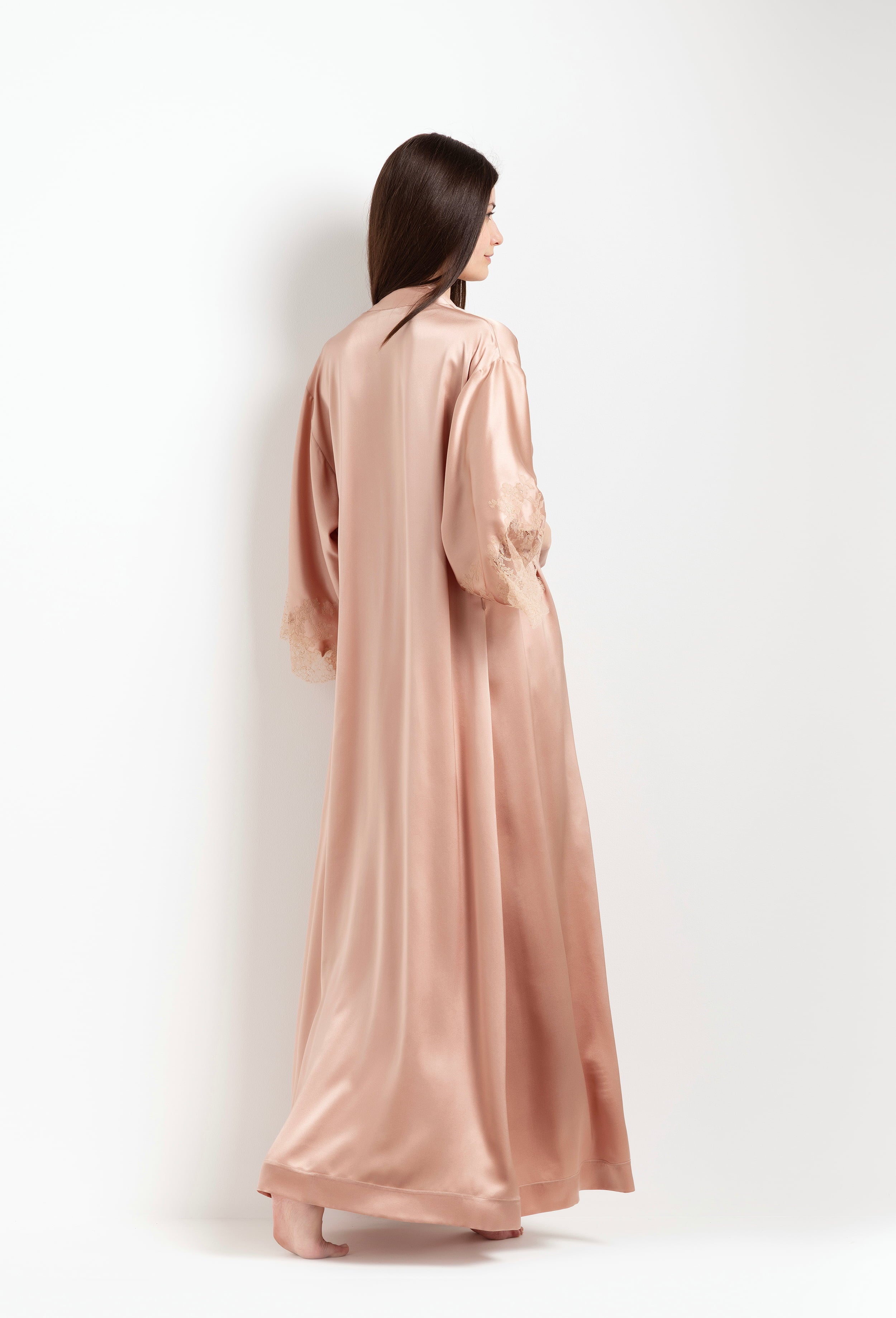 The Winter 2026-27 collection from the house Carine Gilson - The most beautiful couture lingerie to be discovered with this Long Kimono Classic Sleeves in Beige vison Silk  with Beige vison lace