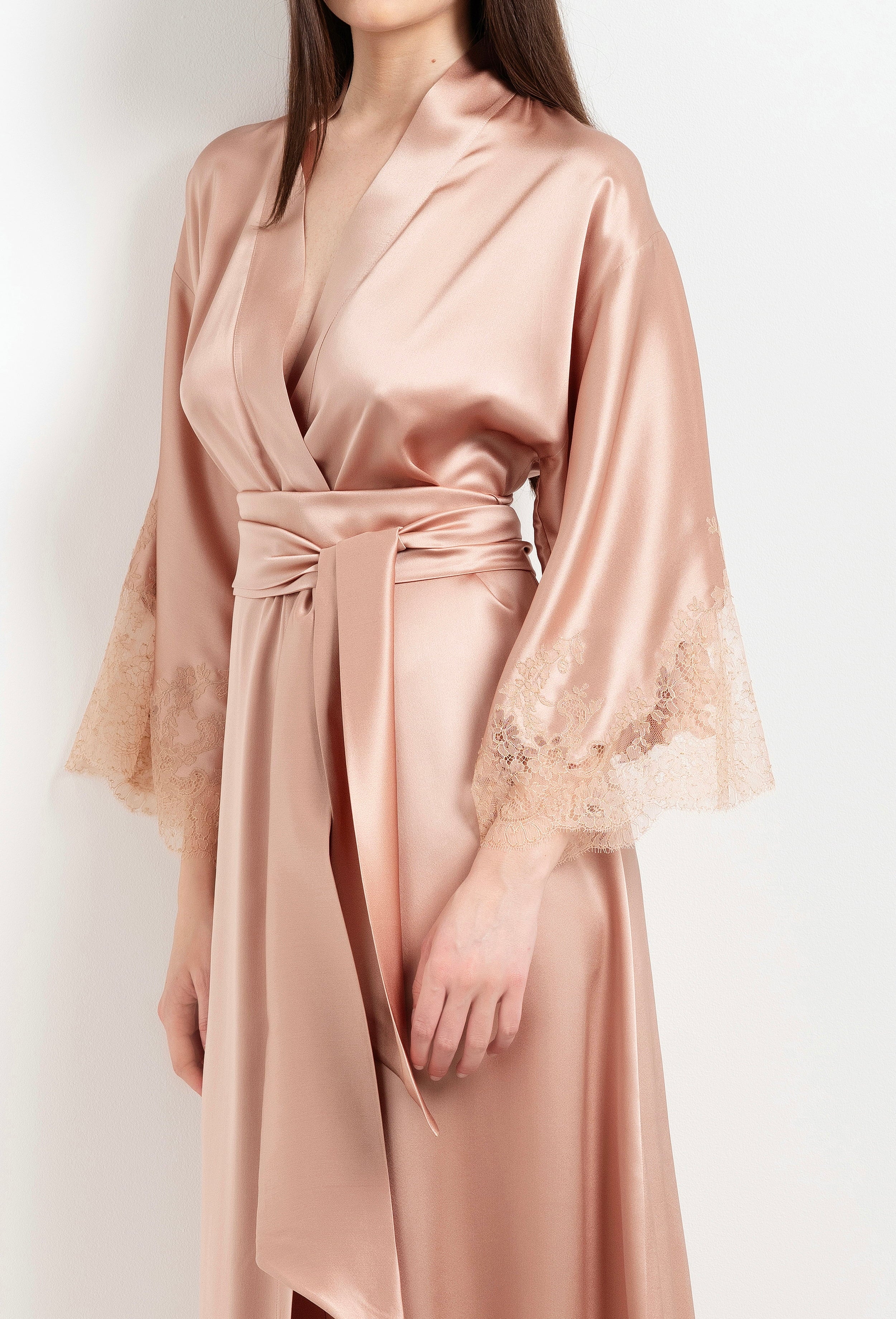 The Winter 2026-27 collection from the house Carine Gilson - The most beautiful couture lingerie to be discovered with this Long Kimono Classic Sleeves in Beige vison Silk  with Beige vison lace