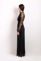 Discover the Winter 2022-23 collection from the house Carine Gilson with this Long Déshabillé Cache-Coeur Style in Black Silk and lace