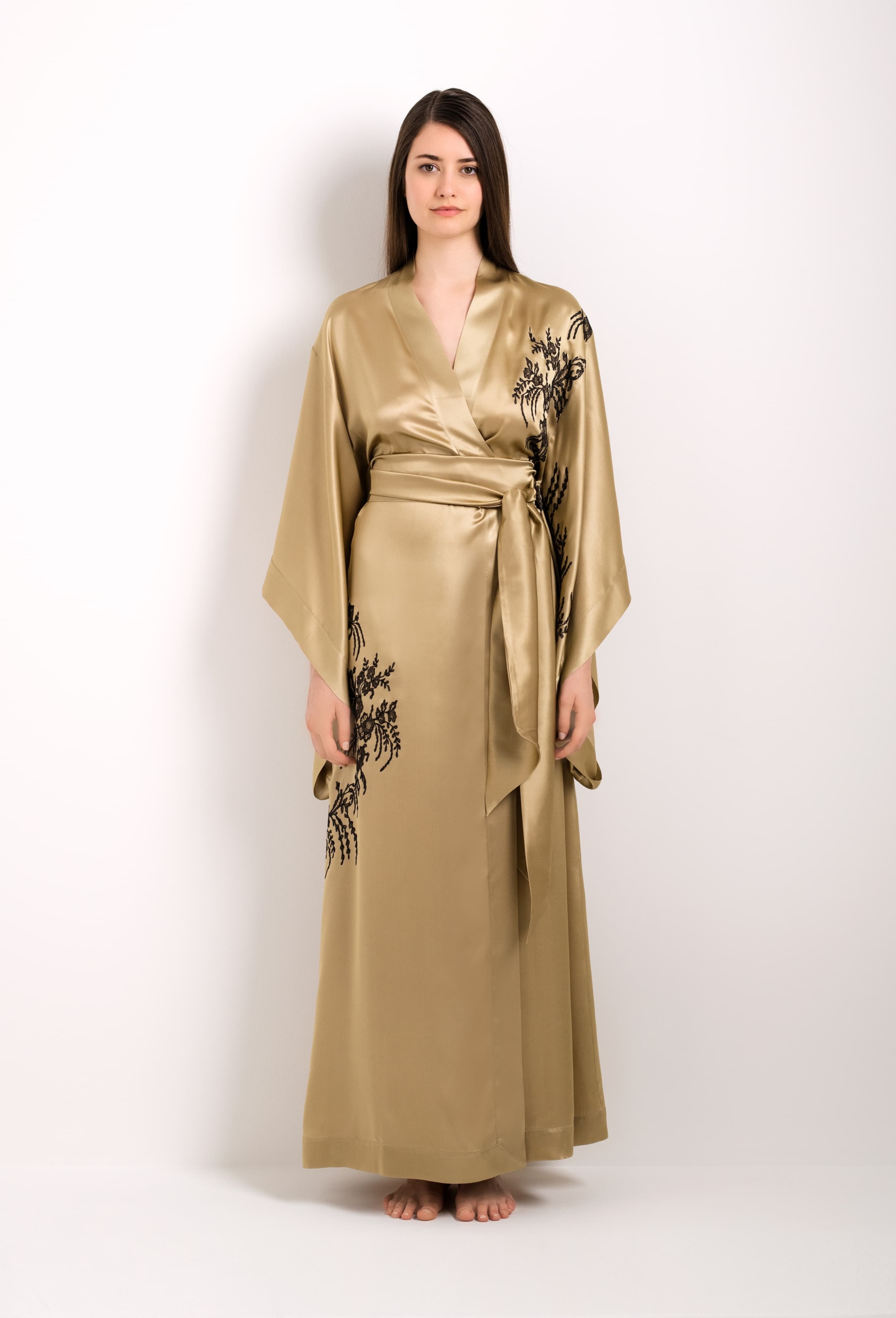 Long silk kimono - - Carine gold lace black Gilson Caudry Venise and