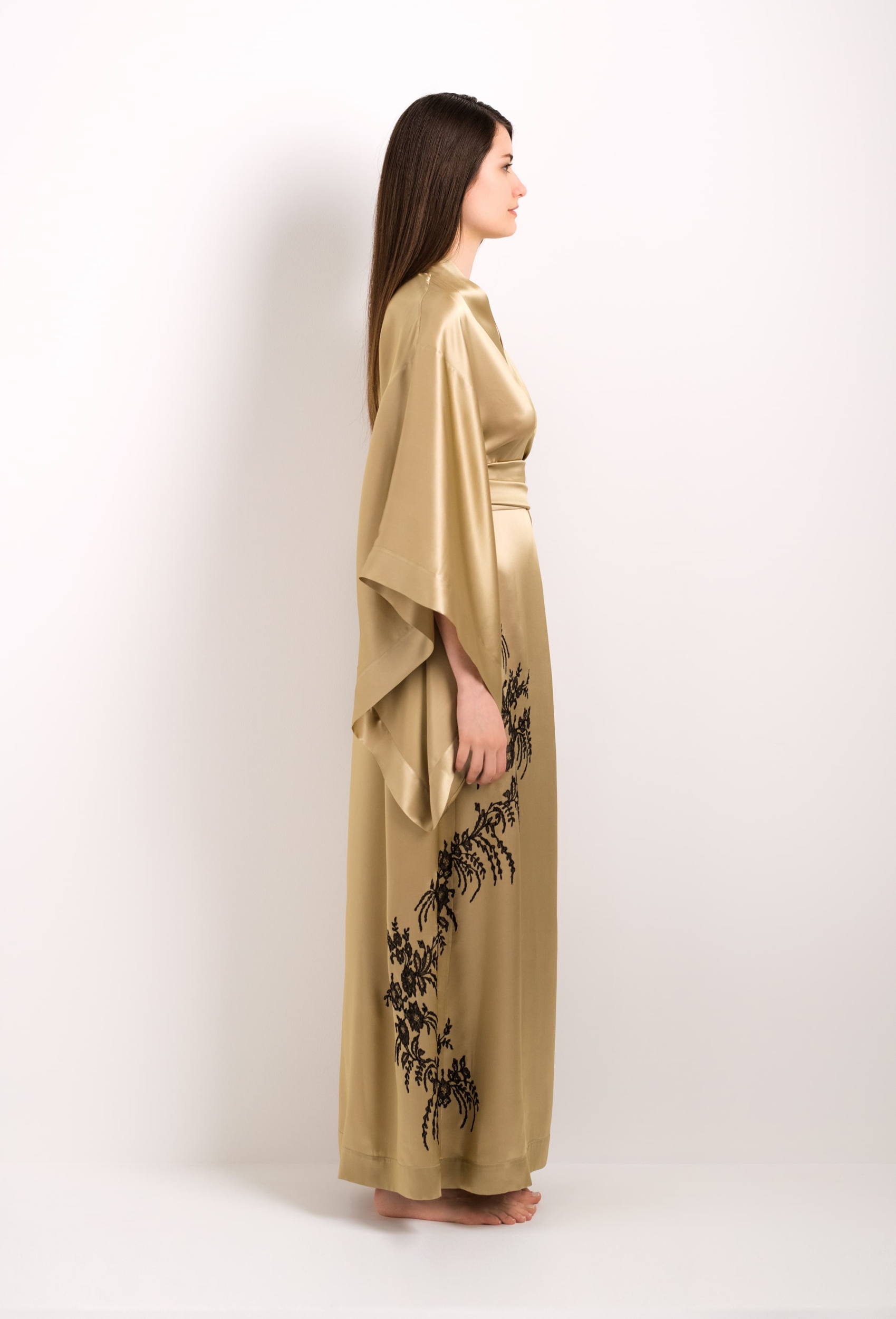 Long silk kimono - gold and black Venise Caudry lace - Carine Gilson | Kimonos