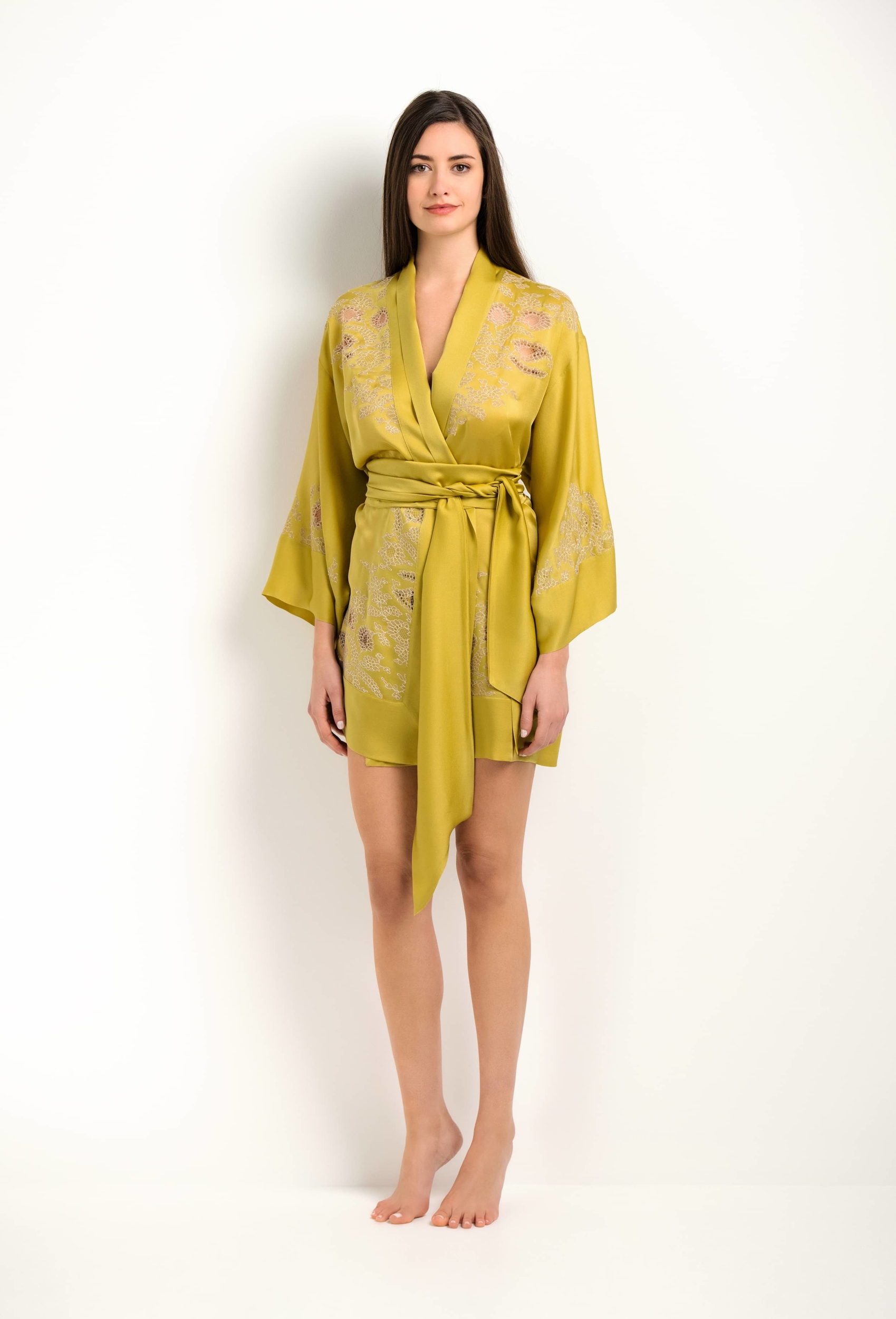 Short silk kimono - dusty yellow and linen Paradise lace - Carine Gilson