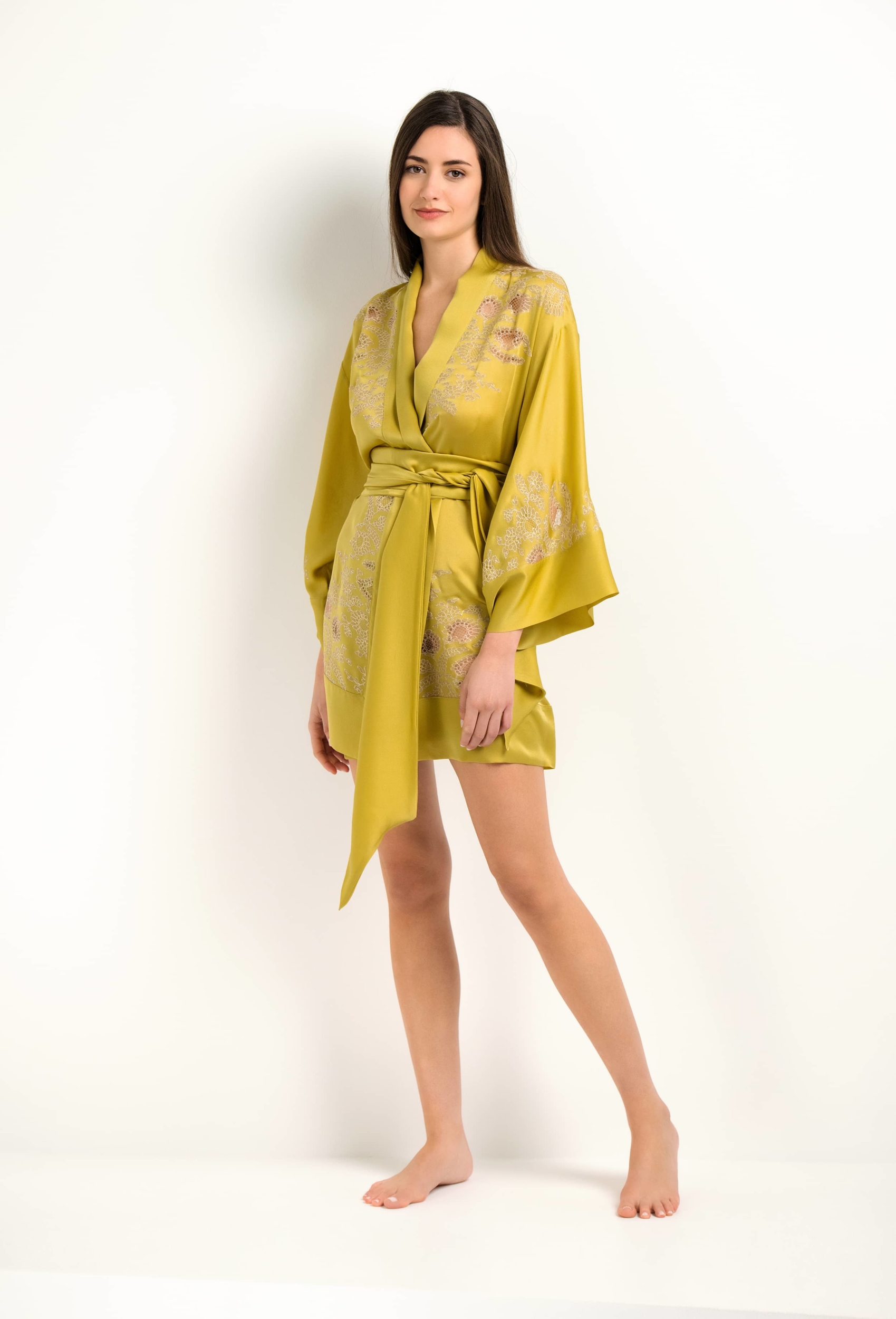 Short silk kimono Carine - and linen yellow dusty lace Gilson - Paradise